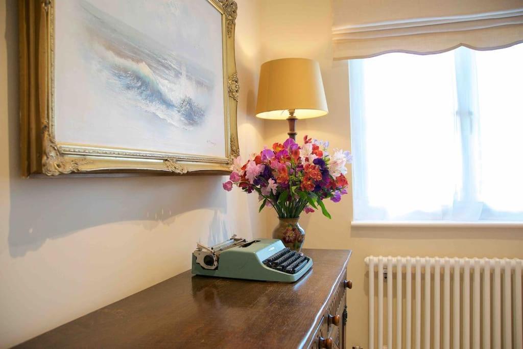 Canal View 2 Bedrooms End Of Terrace Chichester Eksteriør bilde